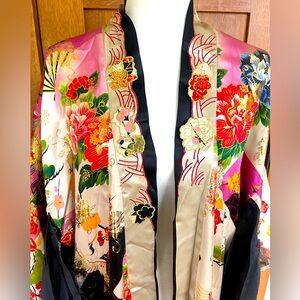 Vintage 🖤⭐️ Jacalyn Bennett 💕Frederick’s of Hollywood Silk Floral Kimono Robe